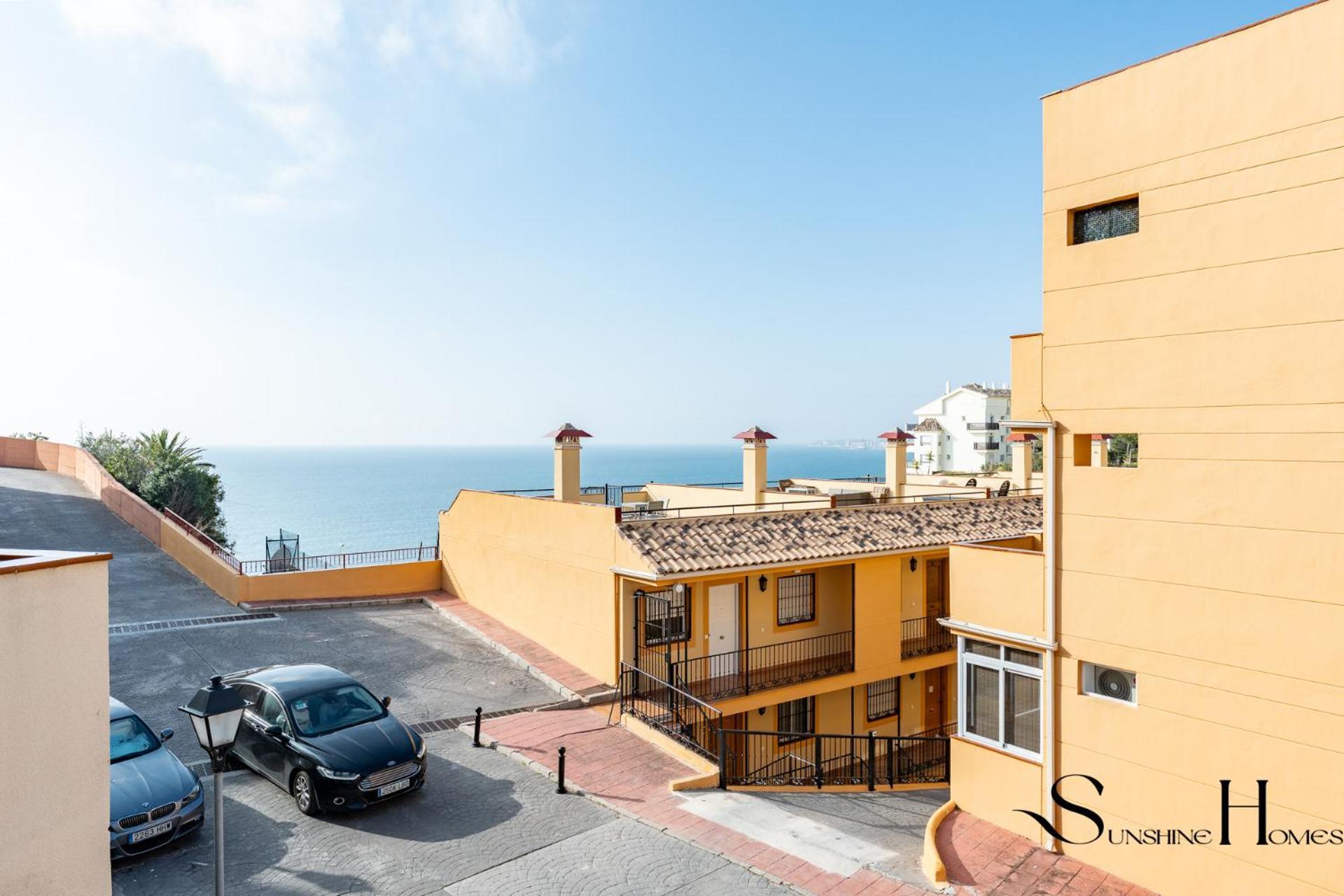 Beachside Retreat With Private Terrace Benalmádena Eksteriør billede